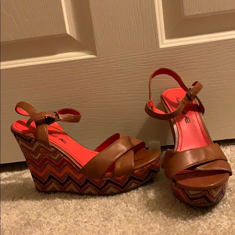 Tribal pattern wedges